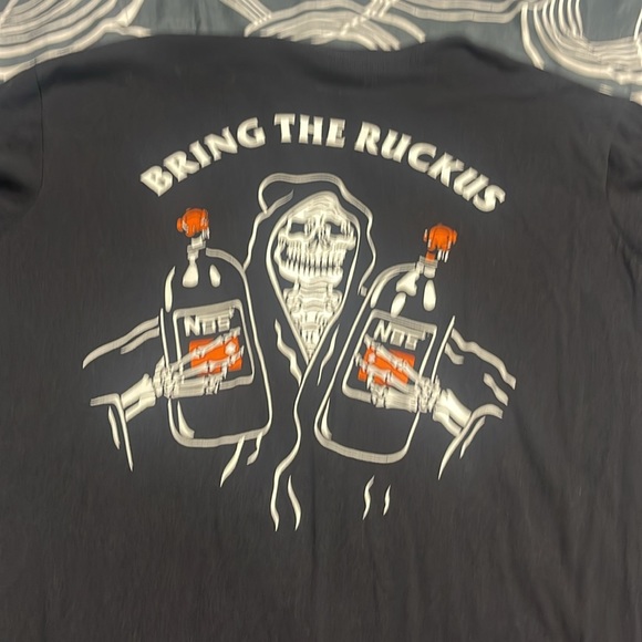 Ruckus - Picture 3 of 3